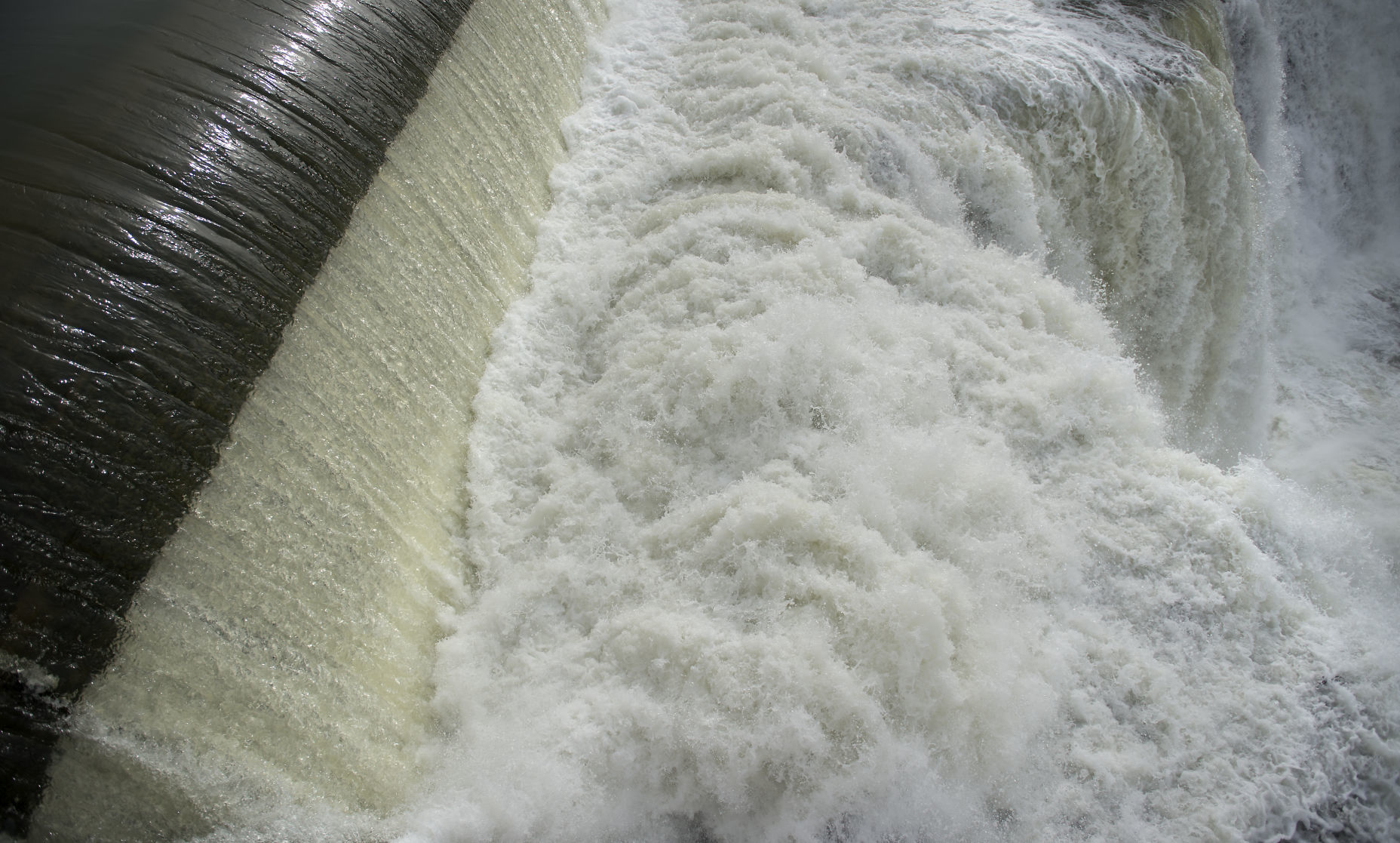 Shoshone Falls still producing power